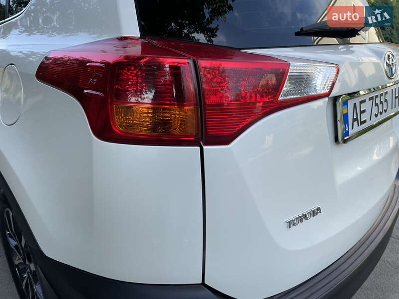 Позашляховик / Кросовер Toyota RAV4 2013 в Дніпрі фото 16 Позашляховик / Кросовер Toyota RAV4 2013 в Дніпрі