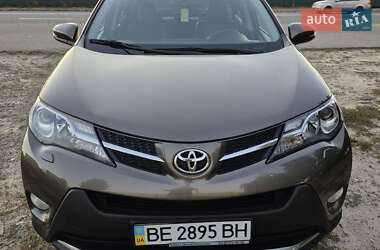 Внедорожник / Кроссовер Toyota RAV4 2013 в 