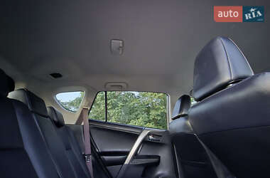 Внедорожник / Кроссовер Toyota RAV4 2013 в 