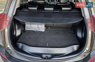 Внедорожник / Кроссовер Toyota RAV4 2013 в 