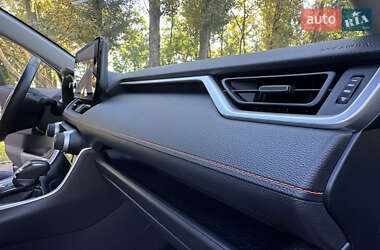 Внедорожник / Кроссовер Toyota RAV4 2024 в 