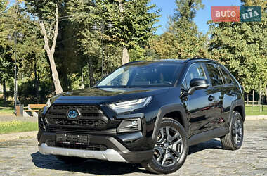 Позашляховик / Кросовер Toyota RAV4 2024 в Києві