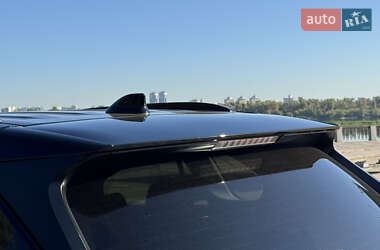 Внедорожник / Кроссовер Toyota RAV4 2024 в 