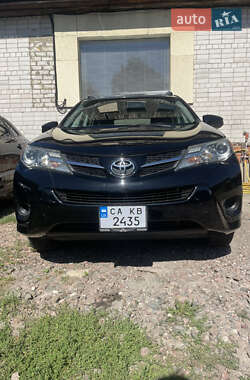 Позашляховик / Кросовер Toyota RAV4 2015 в Чернігові