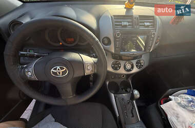 Внедорожник / Кроссовер Toyota RAV4 2007 в 