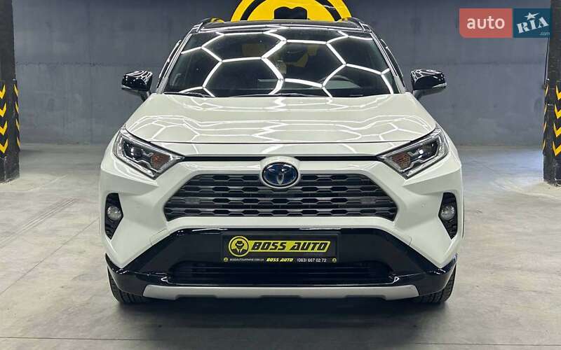 Позашляховик / Кросовер Toyota RAV4 2020 в Чернівцях фото 2 Позашляховик / Кросовер Toyota RAV4 2020 в Чернівцях
