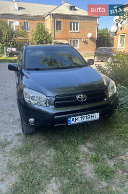 Позашляховик / Кросовер Toyota RAV4 2006 в Коростишеві