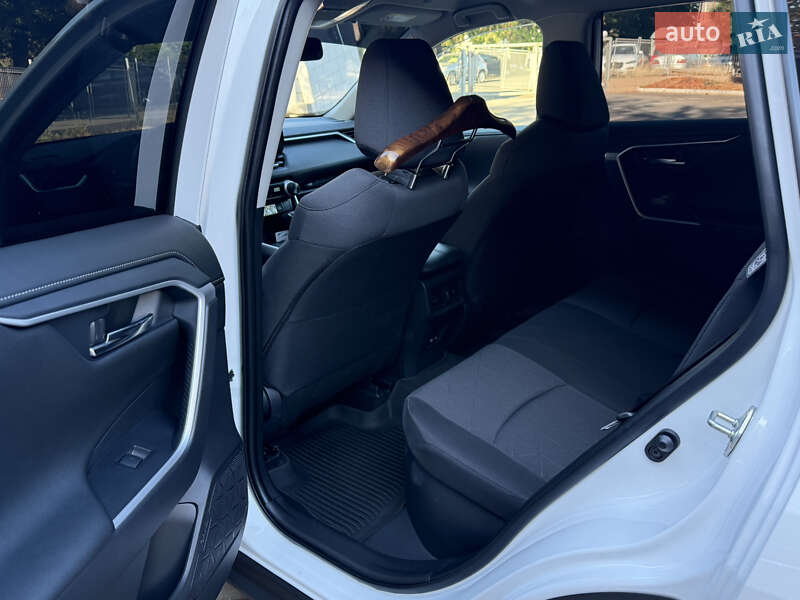 Позашляховик / Кросовер Toyota RAV4 2024 в Одесі фото 3 Позашляховик / Кросовер Toyota RAV4 2024 в Одесі