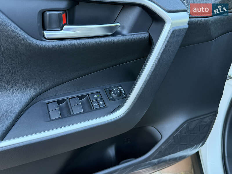 Позашляховик / Кросовер Toyota RAV4 2024 в Одесі фото 7 Позашляховик / Кросовер Toyota RAV4 2024 в Одесі