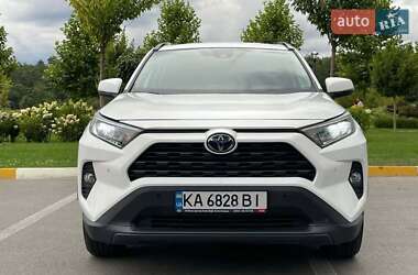 Внедорожник / Кроссовер Toyota RAV4 2020 в Хмельницком