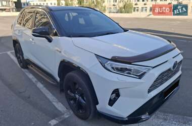 Внедорожник / Кроссовер Toyota RAV4 2018 в Киеве