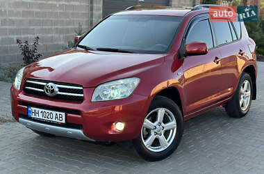 Внедорожник / Кроссовер Toyota RAV4 2006 в 