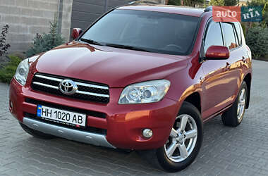 Внедорожник / Кроссовер Toyota RAV4 2006 в 