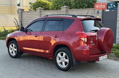 Внедорожник / Кроссовер Toyota RAV4 2006 в 