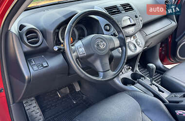 Внедорожник / Кроссовер Toyota RAV4 2006 в 