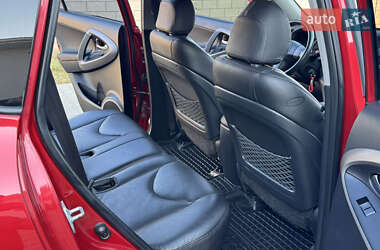 Внедорожник / Кроссовер Toyota RAV4 2006 в 
