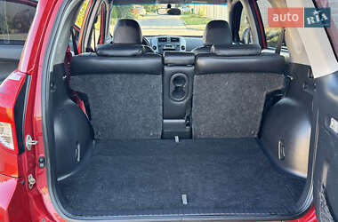 Внедорожник / Кроссовер Toyota RAV4 2006 в 