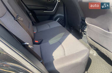 Внедорожник / Кроссовер Toyota RAV4 2021 в 