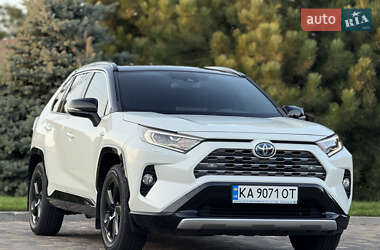 Внедорожник / Кроссовер Toyota RAV4 2021 в Киеве