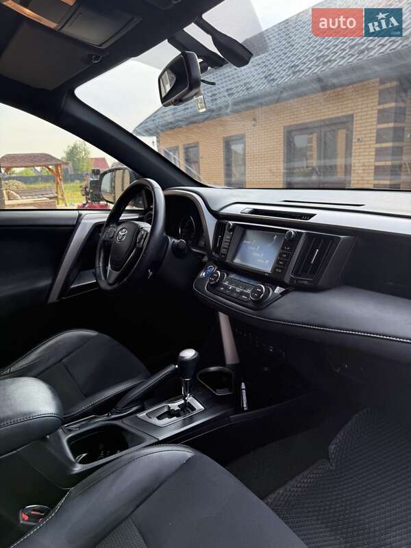 Внедорожник / Кроссовер Toyota RAV4 2018 в Сарнах фото 14 Внедорожник / Кроссовер Toyota RAV4 2018 в Сарнах