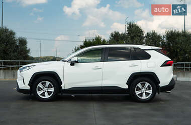 Внедорожник / Кроссовер Toyota RAV4 2018 в Киеве