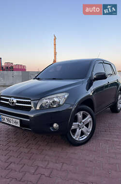 Внедорожник / Кроссовер Toyota RAV4 2007 в Ровно