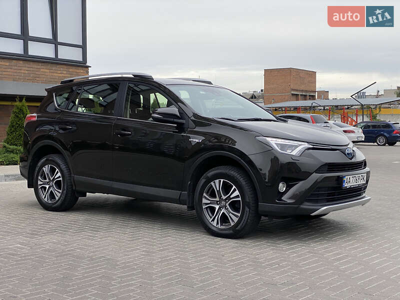 Внедорожник / Кроссовер Toyota RAV4 2016 в Житомире