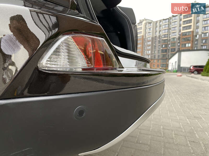Внедорожник / Кроссовер Toyota RAV4 2016 в Житомире