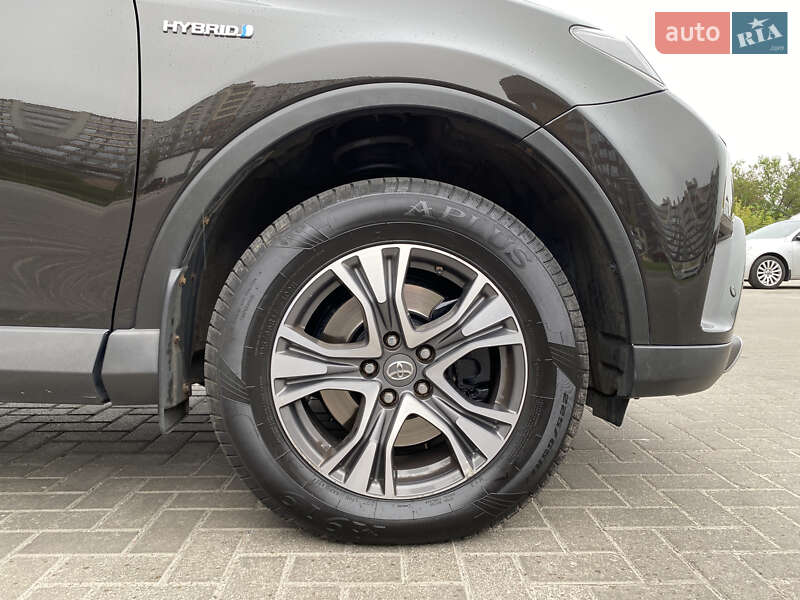 Внедорожник / Кроссовер Toyota RAV4 2016 в Житомире