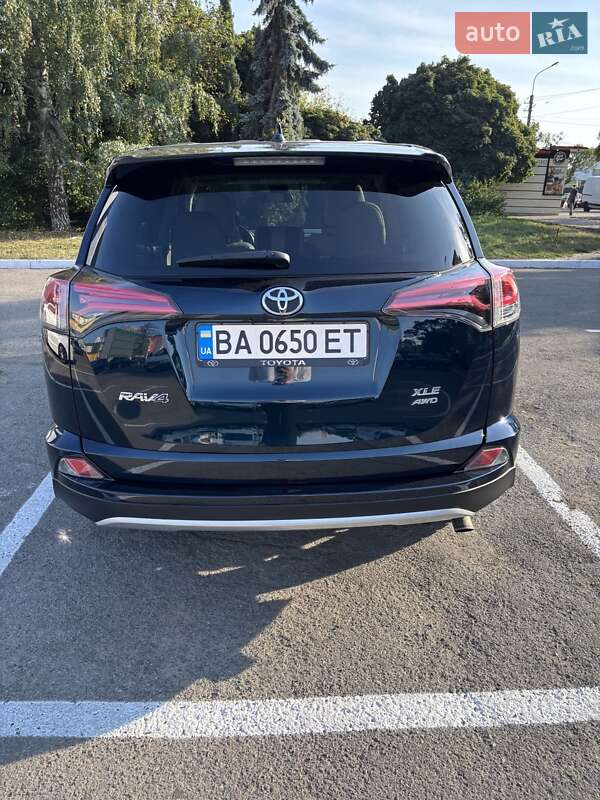 Внедорожник / Кроссовер Toyota RAV4 2018 в Ивано-Франковске фото 9 Внедорожник / Кроссовер Toyota RAV4 2018 в Ивано-Франковске