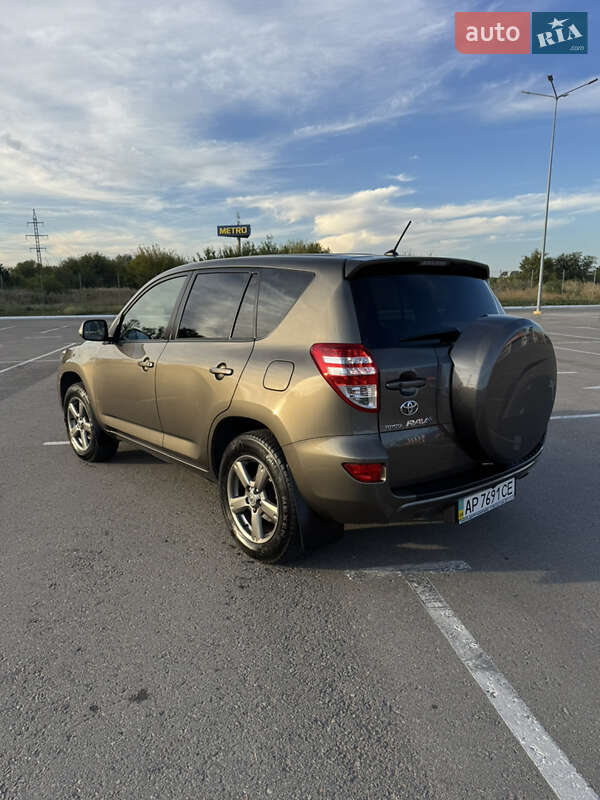 Позашляховик / Кросовер Toyota RAV4 2012 в Запоріжжі