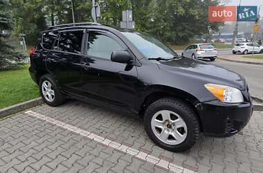 Внедорожник / Кроссовер Toyota RAV4 2012 в Ирпене