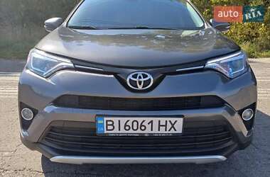 Внедорожник / Кроссовер Toyota RAV4 2015 в Киеве