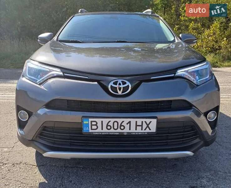 Позашляховик / Кросовер Toyota RAV4 2015 в Києві