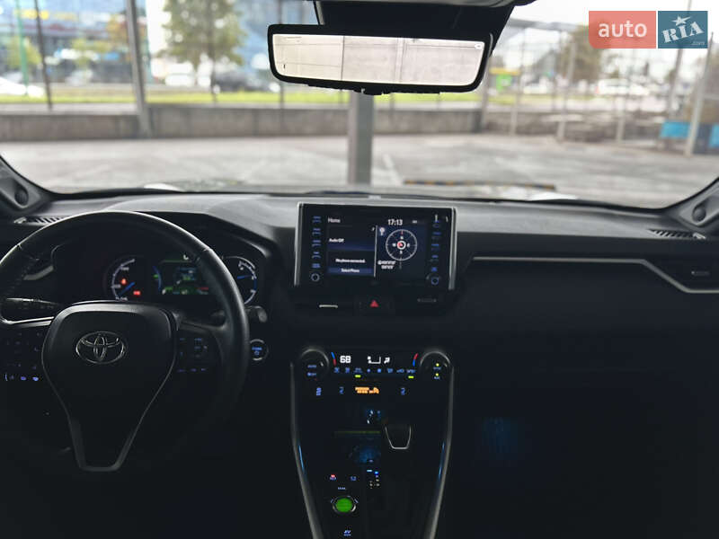 Внедорожник / Кроссовер Toyota RAV4 2021 в Ровно