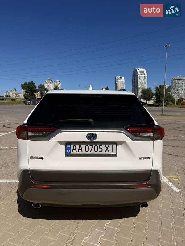 Внедорожник / Кроссовер Toyota RAV4 2019 в Киеве фото 4 Внедорожник / Кроссовер Toyota RAV4 2019 в Киеве