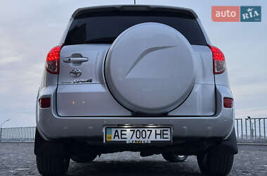 Позашляховик / Кросовер Toyota RAV4 2007 в 