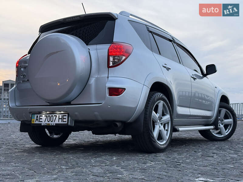 Внедорожник / Кроссовер Toyota RAV4 2007 в Днепре