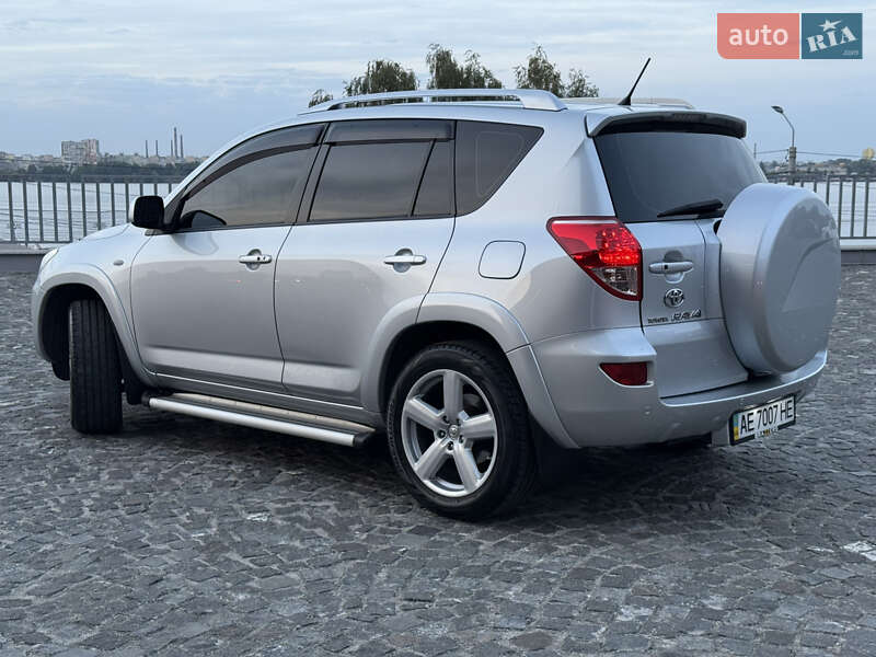 Внедорожник / Кроссовер Toyota RAV4 2007 в Днепре