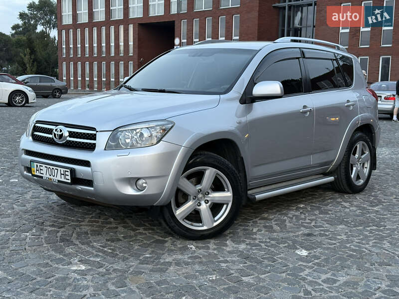Внедорожник / Кроссовер Toyota RAV4 2007 в Днепре