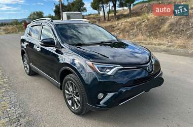 Позашляховик / Кросовер Toyota RAV4 2018 в Черкасах