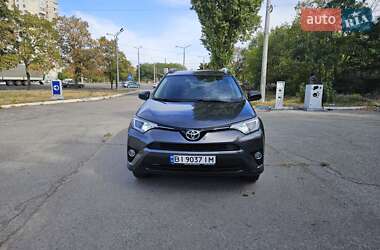 Внедорожник / Кроссовер Toyota RAV4 2016 в Запорожье