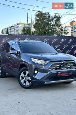 Позашляховик / Кросовер Toyota RAV4 2023 в Сумах