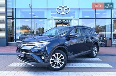 Внедорожник / Кроссовер Toyota RAV4 2017 в Киеве