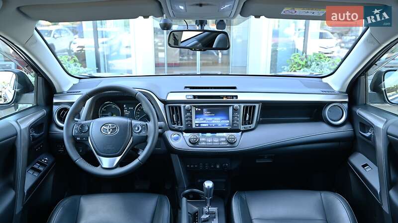 Внедорожник / Кроссовер Toyota RAV4 2017 в Киеве