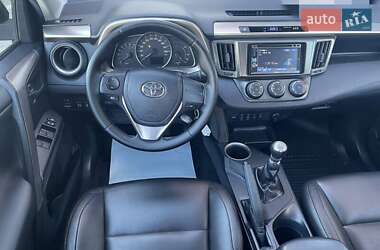 Внедорожник / Кроссовер Toyota RAV4 2013 в 