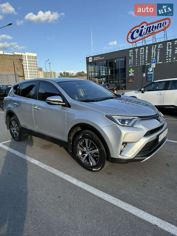 Toyota RAV4 2016