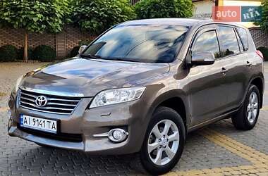 Позашляховик / Кросовер Toyota RAV4 2010 в Києві