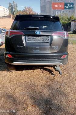 Позашляховик / Кросовер Toyota RAV4 2016 в Миколаєві