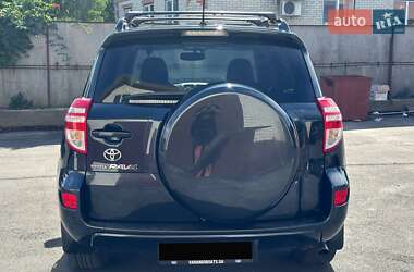 Внедорожник / Кроссовер Toyota RAV4 2011 в 